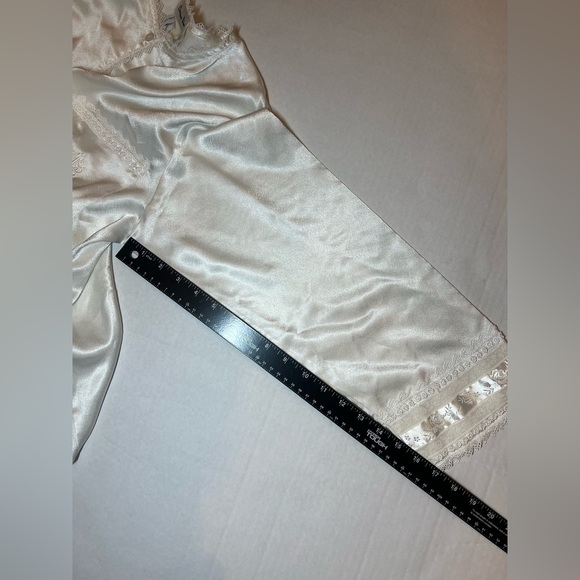 VTG CHRISTIAN DIOR Satin Button Down Top Saks Fit Embroidered Pajama Women's L - Picture 11 of 11